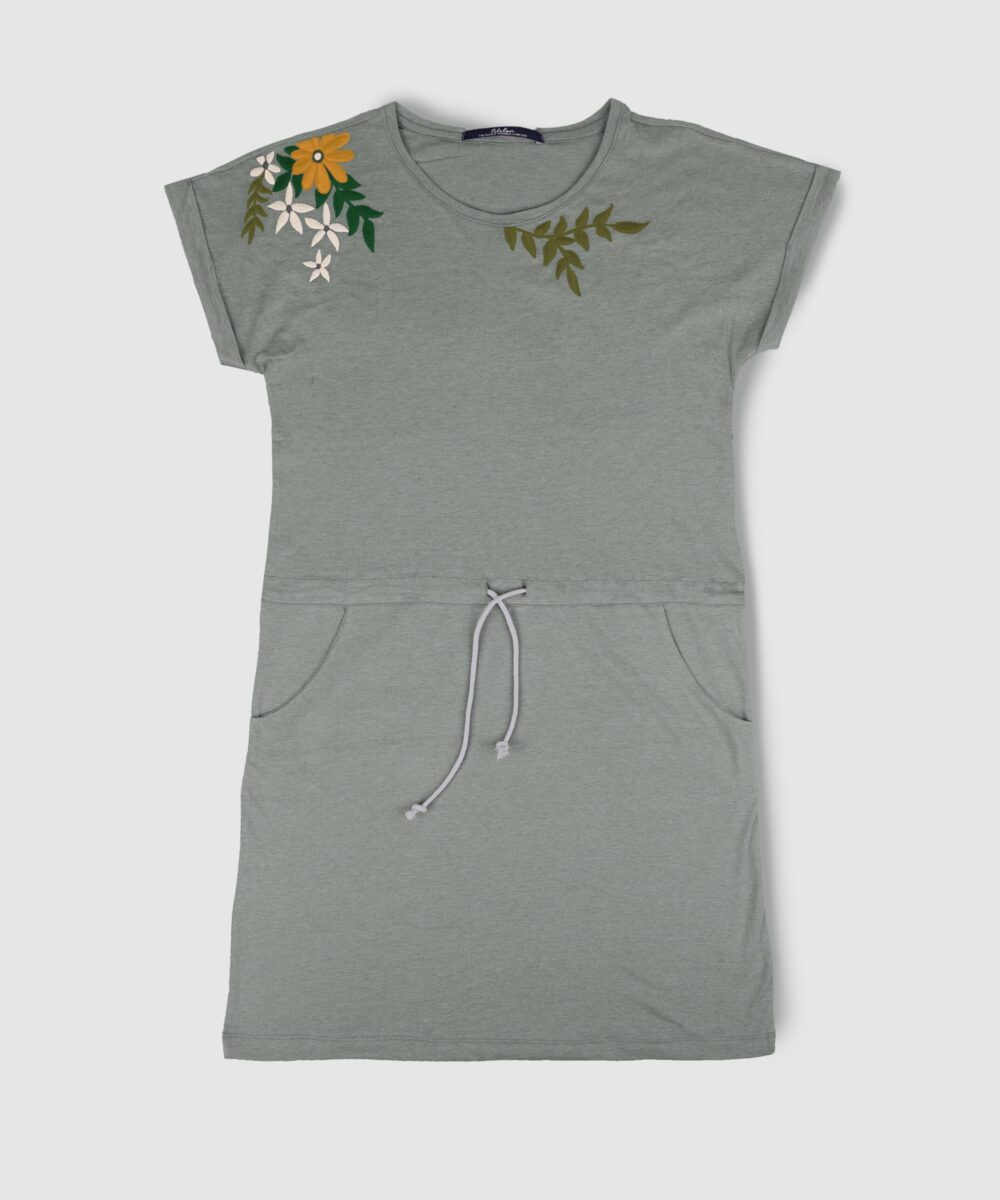 پیراهن زنانه گلدوزی