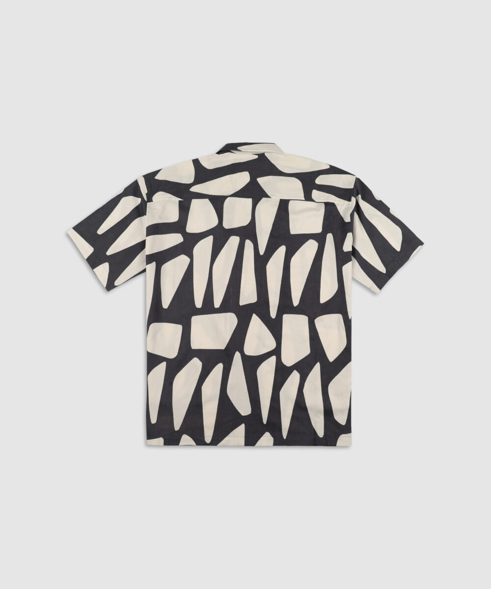 پیراهن مردانه