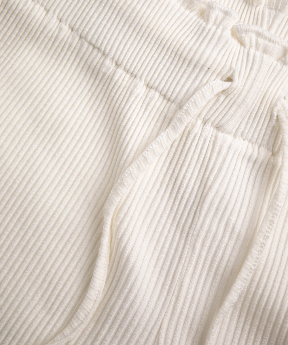 شلوارک زنانه