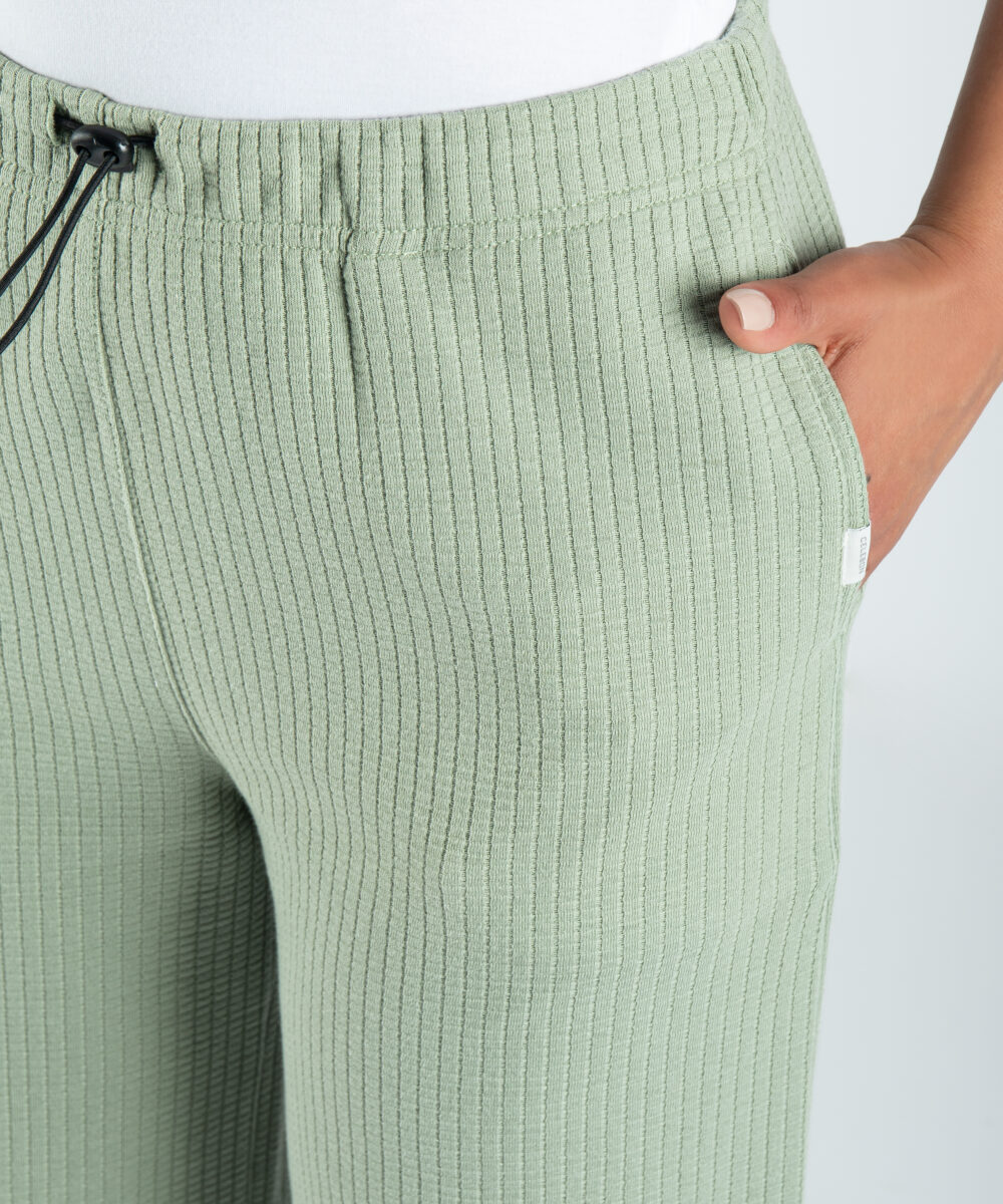 شلوار زنانه